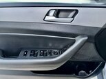 Hyundai Sonata-18