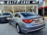 Hyundai Sonata-26