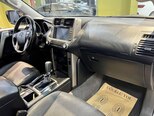 Toyota Land Cruiser Prado-12