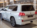 Toyota Land Cruiser-9