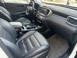 Kia Sorento-8