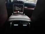 Porsche Cayenne-12