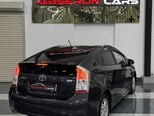Toyota Prius-8
