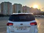 Kia Carnival-4