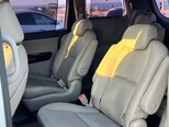 Kia Carnival-12