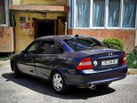 Opel Vectra-4