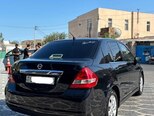Nissan Tiida-2