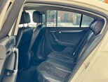 Volkswagen Passat-35