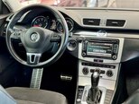 Volkswagen Passat-25