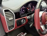Porsche Cayenne S-8