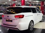 Kia Carnival-6