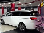 Kia Carnival-11