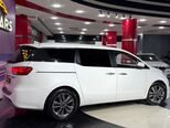 Kia Carnival-3