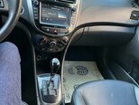 Hyundai Accent-17