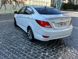 Hyundai Accent-4