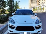 Porsche Cayenne-2