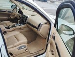 Porsche Cayenne-13