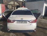 Hyundai Sonata-5