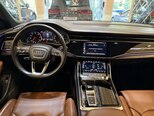 Audi Q8-9