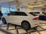 Audi Q8-7