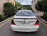 Mercedes E 280-9