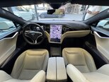 Tesla Model S-12