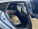 Tesla Model S-11