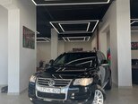 Volkswagen Touareg-1