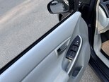 Toyota Prius-12
