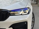 BMW 530e-10