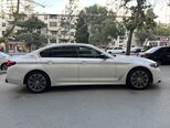 BMW 530e-11