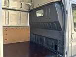 Ford Transit-7