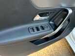 Mercedes A 250 e-12