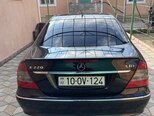Mercedes E 220 d-11