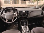 Chrysler 200-3