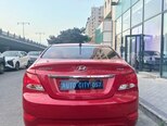 Hyundai Accent-4