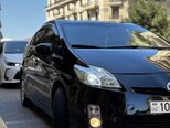 Toyota Prius-12