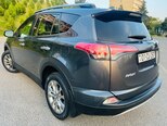 Toyota RAV4-8