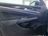 Volkswagen Passat-27