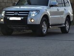 Mitsubishi Pajero-6