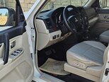 Mitsubishi Pajero-8