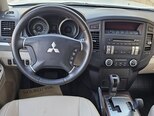 Mitsubishi Pajero-17