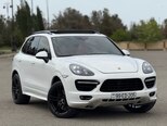 Porsche Cayenne Turbo S-8