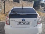 Toyota Prius-3