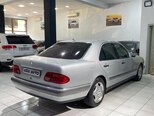 Mercedes E 240-8