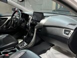 Hyundai Elantra-11