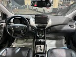 Hyundai Elantra-15