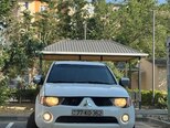 Mitsubishi L200-4