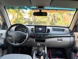 Mitsubishi L200-10