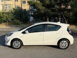 Toyota Aqua-8
